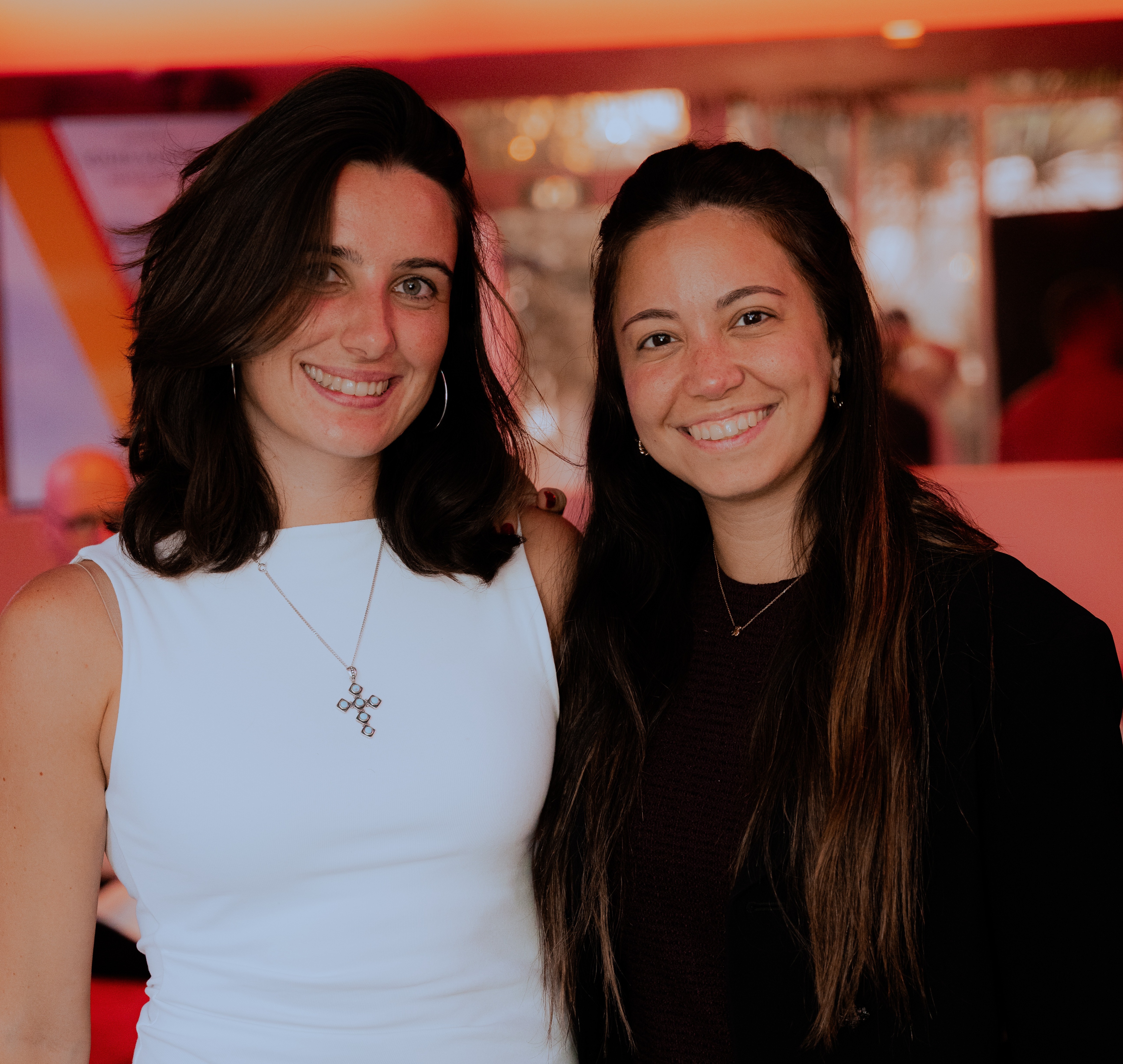 Marta y Carlota Marketing Paris-1